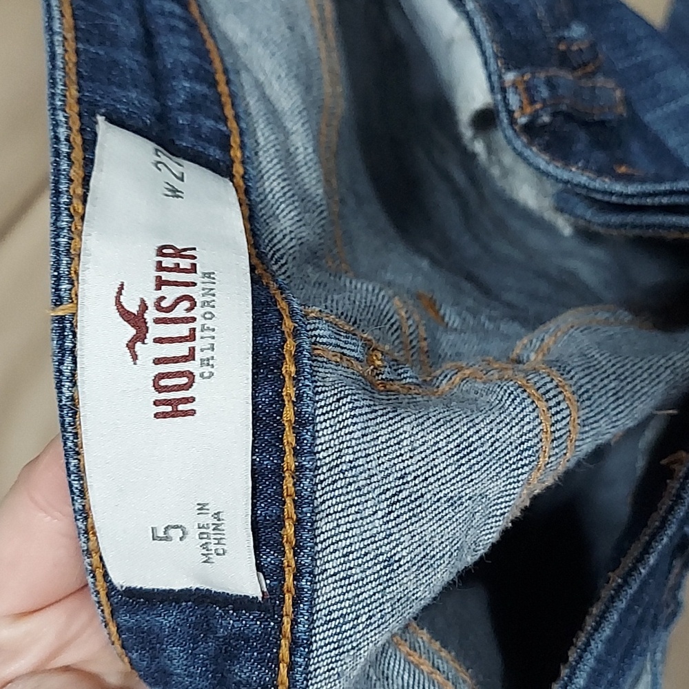 Hollister size 5 or 27 floral side skinny jeans. - Picture 5 of 7